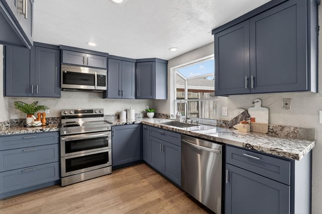 1570 Klamath River Dr, Rancho Cordova, CA 95670