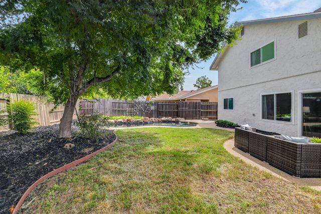 1570 Klamath River Dr, Rancho Cordova, CA 95670