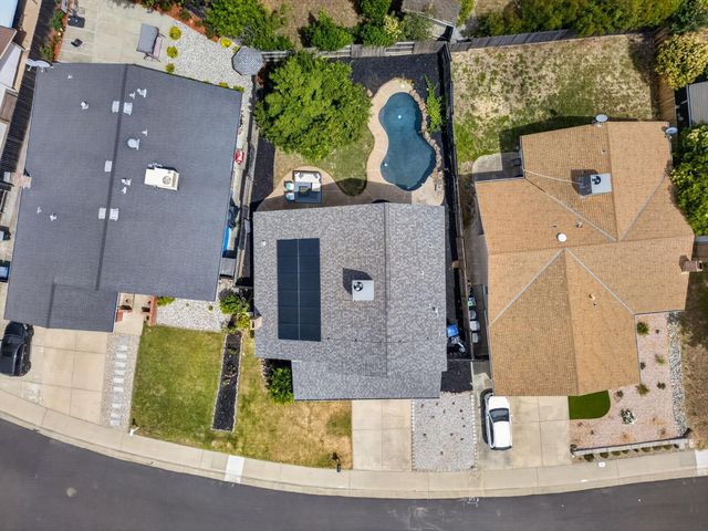 1570 Klamath River Dr, Rancho Cordova, CA 95670