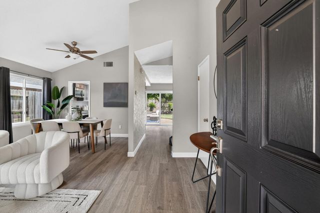 1570 Klamath River Dr, Rancho Cordova, CA 95670