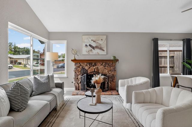 1570 Klamath River Dr, Rancho Cordova, CA 95670