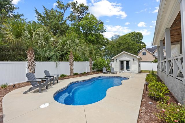 407 68th Ave. N, Myrtle Beach, SC 29572