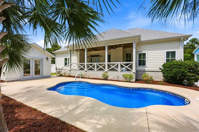 407 68th Ave. N, Myrtle Beach, SC 29572