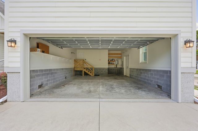 407 68th Ave. N, Myrtle Beach, SC 29572
