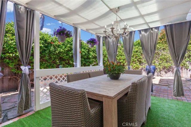 844 Escuela Court, San Luis Obispo, CA 93405