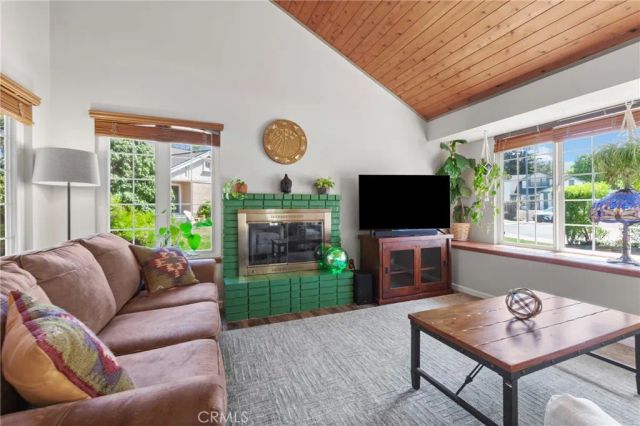 844 Escuela Court, San Luis Obispo, CA 93405