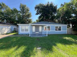 2 Kincaid St, Pensacola, FL 32507