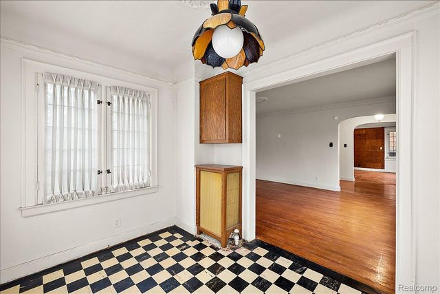 1205 Harvard Road, Grosse Pointe Park, MI 48230