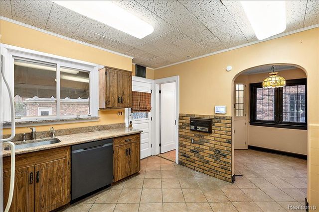 1205 Harvard Road, Grosse Pointe Park, MI 48230