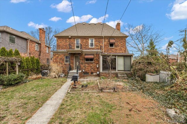 1205 Harvard Road, Grosse Pointe Park, MI 48230