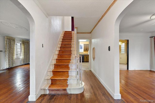 1205 Harvard Road, Grosse Pointe Park, MI 48230