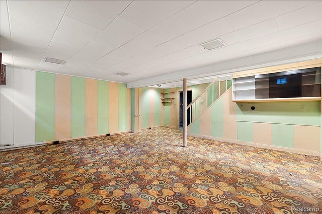 1205 Harvard Road, Grosse Pointe Park, MI 48230