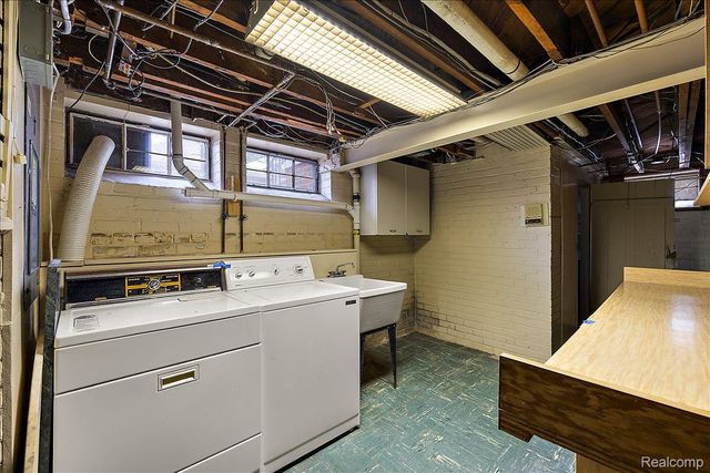 1205 Harvard Road, Grosse Pointe Park, MI 48230