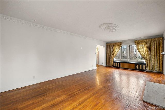 1205 Harvard Road, Grosse Pointe Park, MI 48230