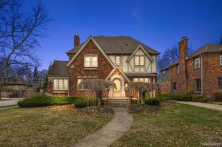 1205 Harvard Road, Grosse Pointe Park, MI 48230