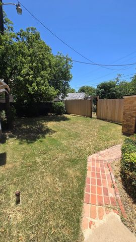 409 N Broadway Street, Ballinger, TX 76821