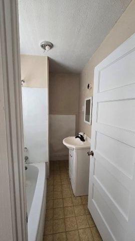 409 N Broadway Street, Ballinger, TX 76821