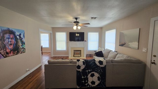 409 N Broadway Street, Ballinger, TX 76821