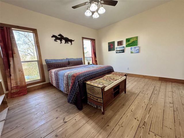 55 Lake Road, Riverside, TX 77320