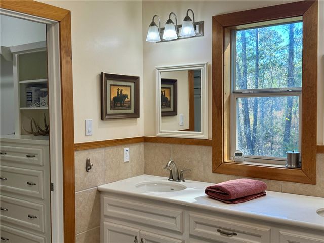 55 Lake Road, Riverside, TX 77320