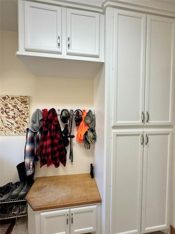 55 Lake Road, Riverside, TX 77320