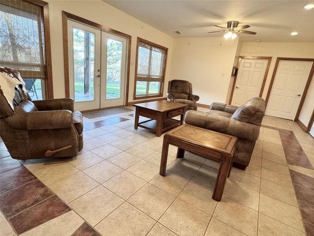 55 Lake Road, Riverside, TX 77320