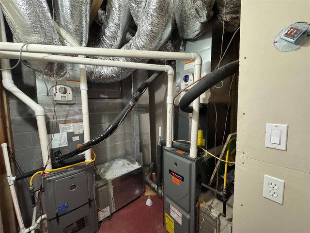 55 Lake Road, Riverside, TX 77320