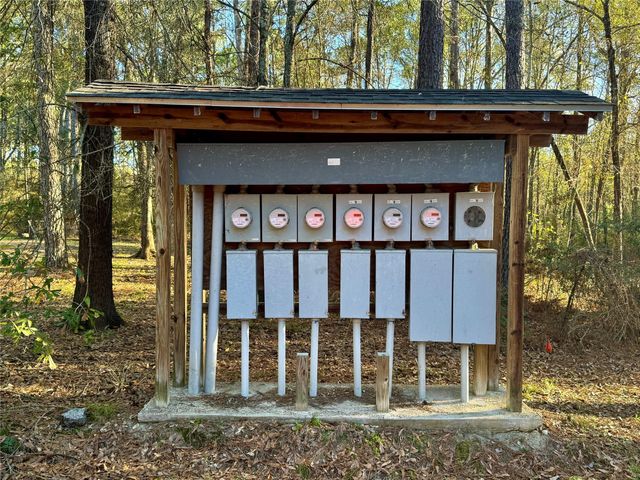 55 Lake Road, Riverside, TX 77320