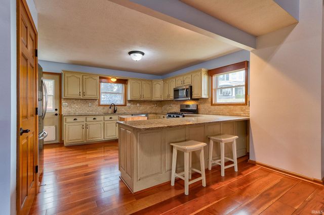 190 E Candy Cane Lane, Santa Claus, IN 47579