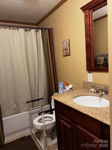 70 Pastoral Way, Hendersonville, NC 28739