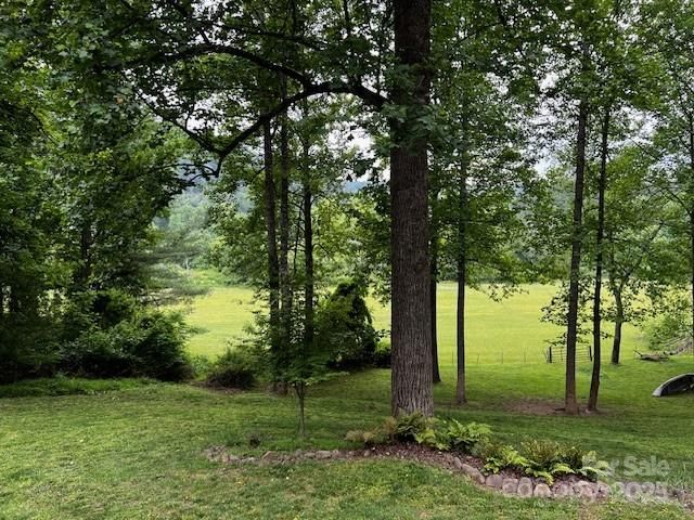 70 Pastoral Way, Hendersonville, NC 28739