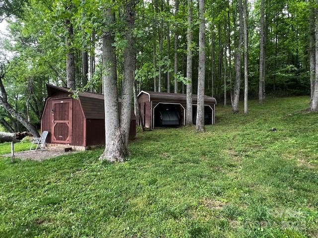 70 Pastoral Way, Hendersonville, NC 28739