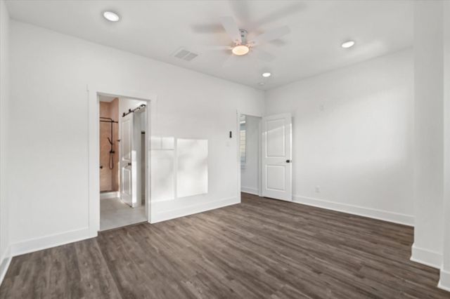 227 S Broadway Street, La Porte, TX 77571