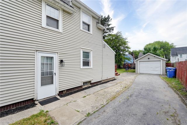 22 Ross Street, Rochester, NY 14615