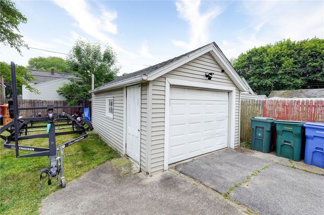 22 Ross Street, Rochester, NY 14615