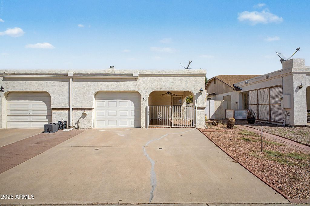 1920 S PLAZA Drive 30, Apache Junction, AZ 85120 — exterior