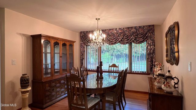 275 Bloomingrove Drive, North Greenbush, NY 12180