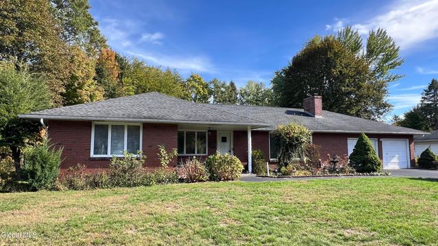275 Bloomingrove Drive, North Greenbush, NY 12180