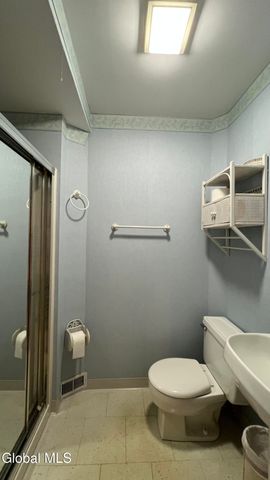 275 Bloomingrove Drive, North Greenbush, NY 12180