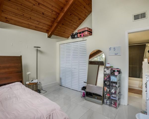 407 N University Drive, Plantation, FL 33324