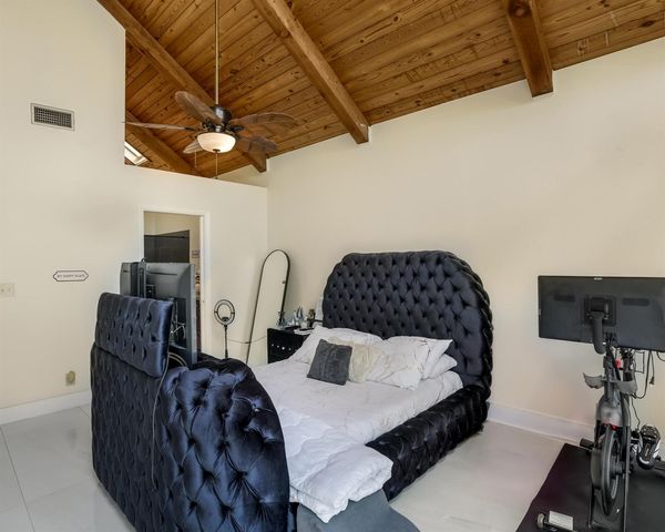 407 N University Drive, Plantation, FL 33324