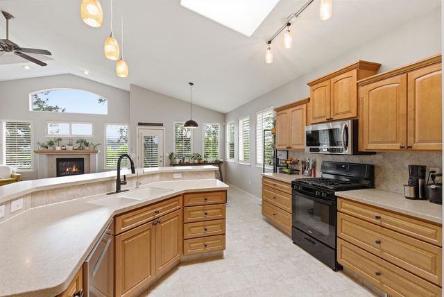 7103 S Moran View St, Spokane, WA 99224