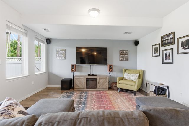 7103 S Moran View St, Spokane, WA 99224