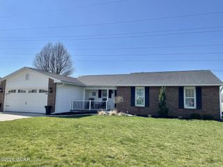 1657 Robinhood Drive, Lima, OH 45805