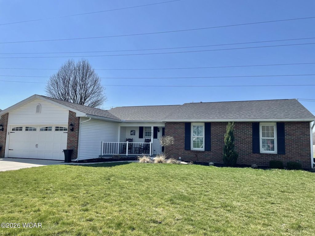 1657 Robinhood Drive, Lima, OH 45805