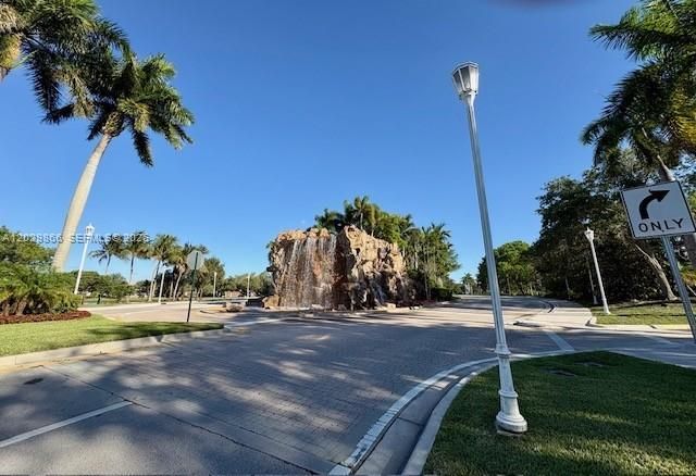 13231 NW 12th St, Pembroke Pines, FL 33028