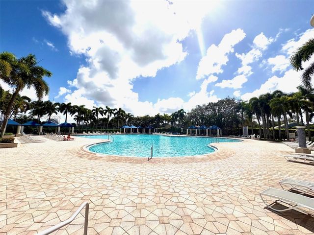 13231 NW 12th St, Pembroke Pines, FL 33028