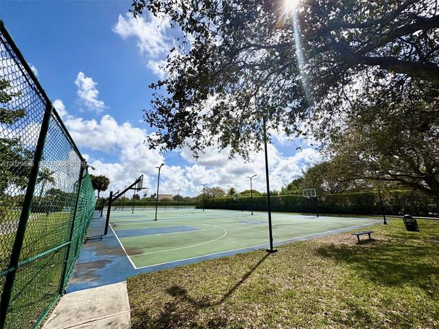 13231 NW 12th St, Pembroke Pines, FL 33028
