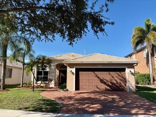 13231 NW 12th St, Pembroke Pines, FL 33028