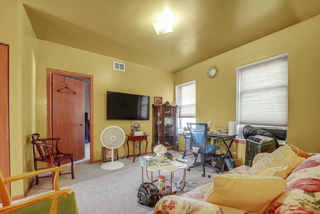8008 S Ridgeland Avenue 2A, Chicago, IL 60617